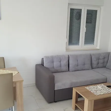Apartment Pastuovic Srima