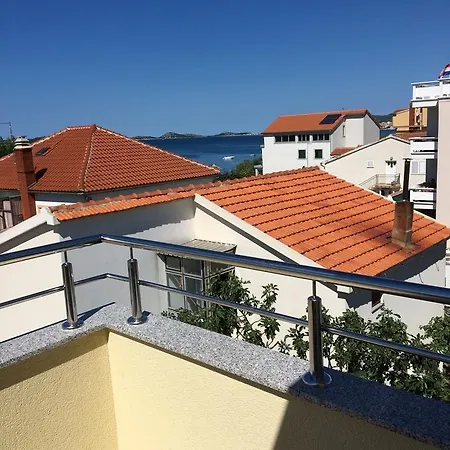 Pastuovic Apartment *